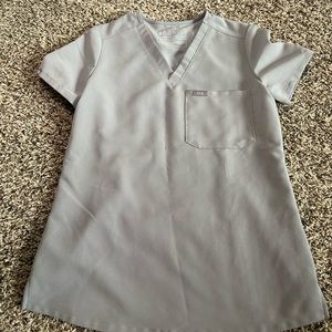 One Pocket Catarina Scrub top in XXS